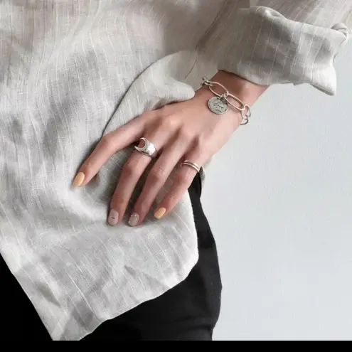 Boutique NEW Polished 18k White Gold Geometric‎ Ring