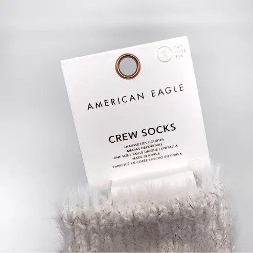 American Eagle NWT  Fuzzy Crew Socks Cream O/S