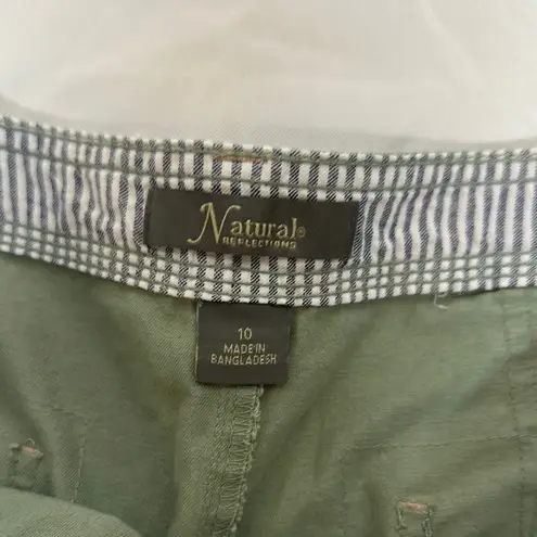 Natural Reflections Green Bermuda Shorts Casual Lightweight