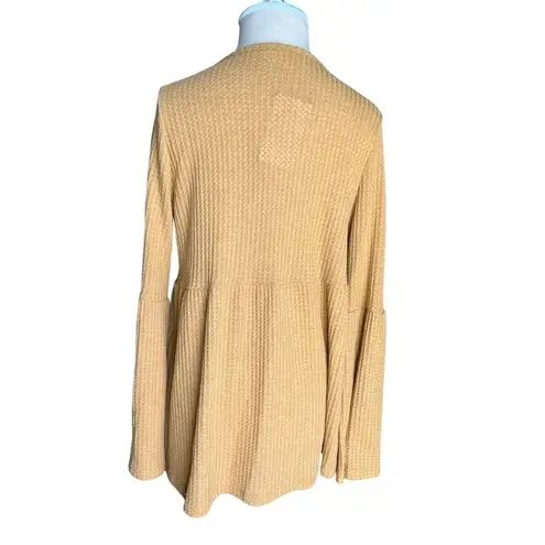 NWT KEEMO Deep V Neck Sexy Camel Babydoll Bell Sleeve Knit Top Size Medium Tan