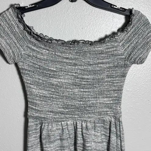 Hollister  Women Gray Smocked‎ off shoulder Dress size Small