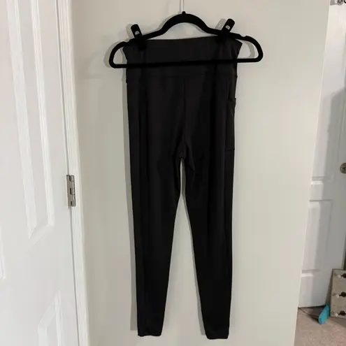 Zone Pro Black Leggings Stretchy Form-Fitting with side pocket Size Medium