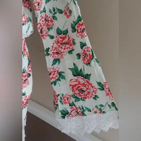 Motel Ivory Floral With Lace Trim Long Bell Sleeve Modcloth Shorts Romper by XL