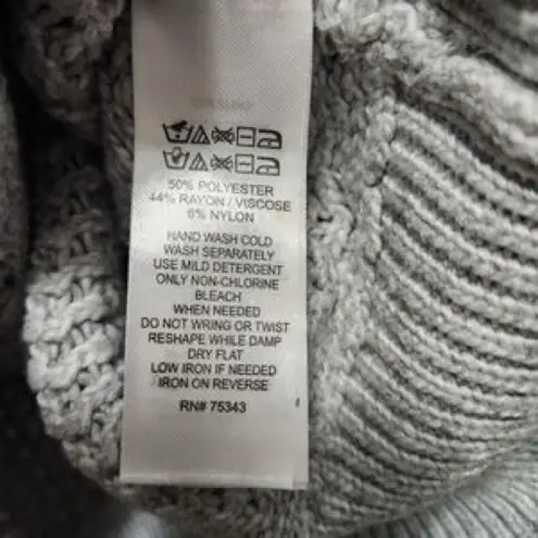 Nicole Miller  Gray Knit Sweater Size Large