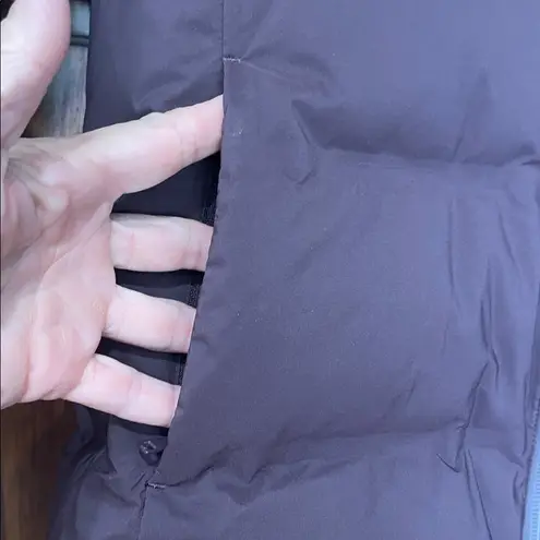 Uniqlo  Women's Diwn Puffer Jacket  Maroon Small