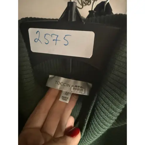 Toccin Tie Waist Long Sleeve green turturneck Sweater Medium