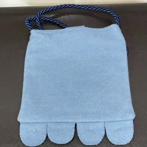 Cute handmade purse with appliqué floral with lining and pocket inside