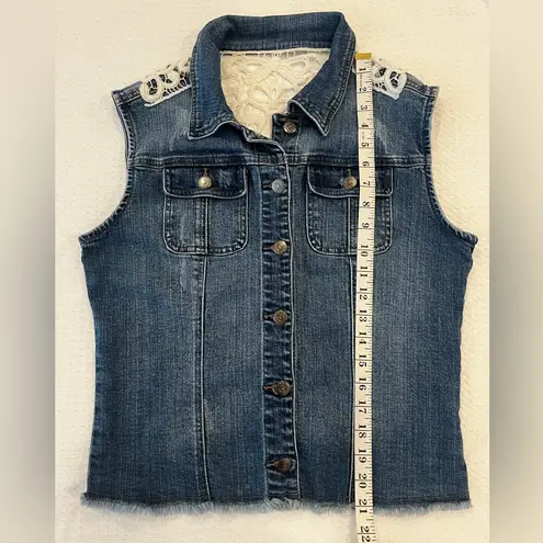 Sleeveless Denim Western Jean Vest with Lace Accents Women’s Size Large Blue