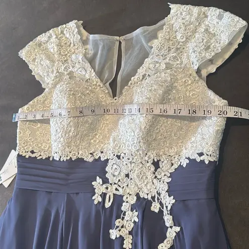 Women’s Ivory Lace Top Chiffon V