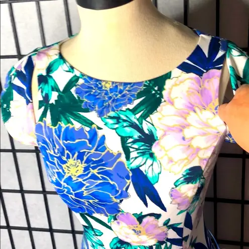 NIKIBIKI Botanical Gardens Floral Print Pencil Dres…