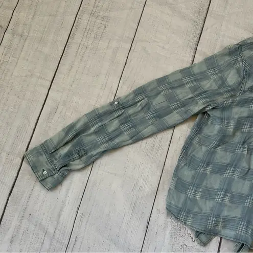 Be cool size large blue plaid long sleeve tie front button shirt