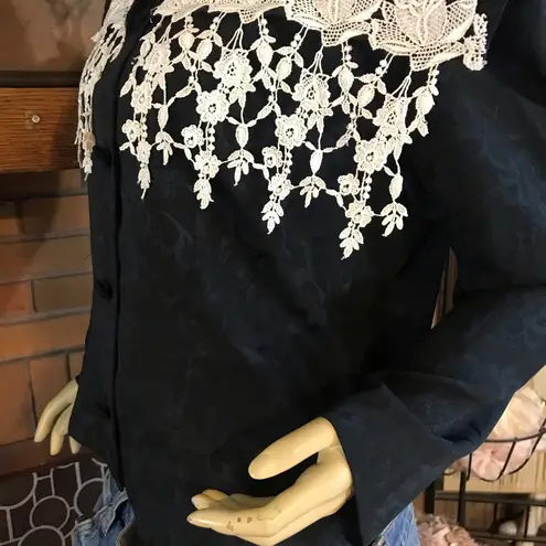 VINTAGE 1990'S IN THE MOOD BLACK BROCADE AND WHITE CROCHET LACE BLOUSE (14)