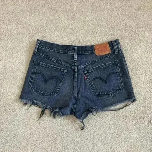 Levi's Levi’s Black high rise button front 501 shorts in size 28