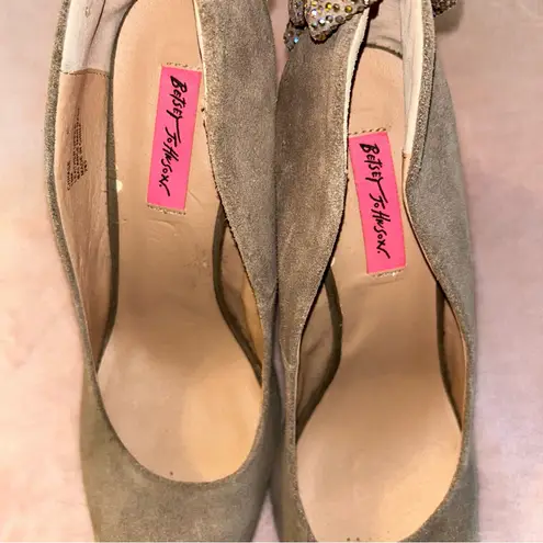 Betsey Johnson  taupe suede rhinestone wedge shoes size 10 bows on back