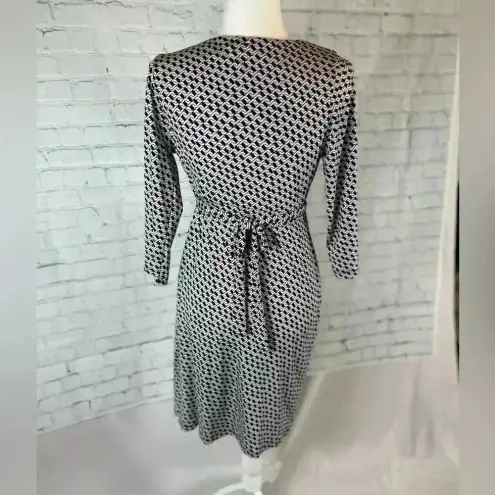 A pea in the pod  Womens Size‎ Small Black & White Wrap Maternity Dress