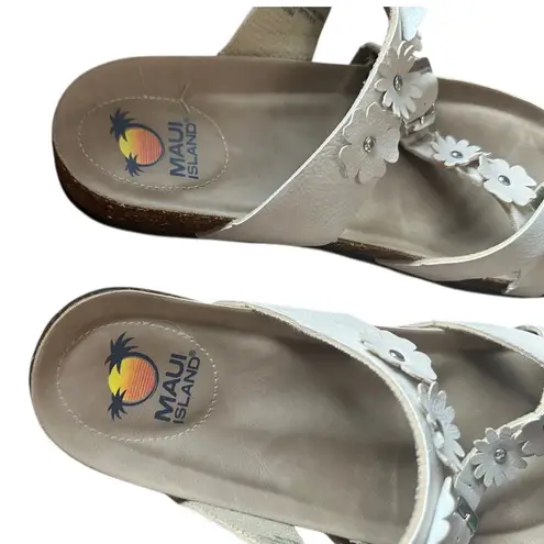 Maui Island  Womens White Flower Embellished Cork Footbed Sandals Sz 10W