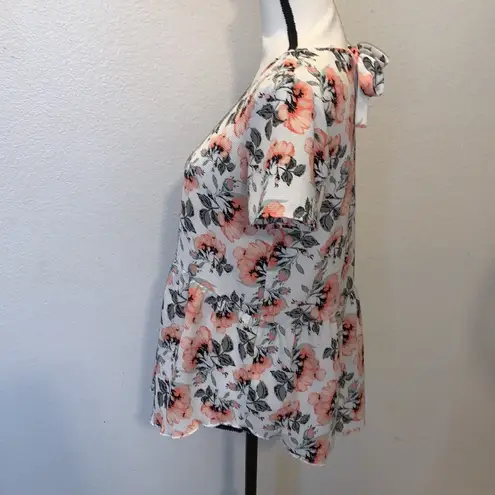 Downeast  floral small keyhole peplum blouse