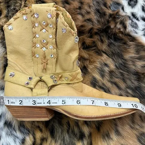 FLINGS Vintage Tan Rhinestone Western Boots Size undefined