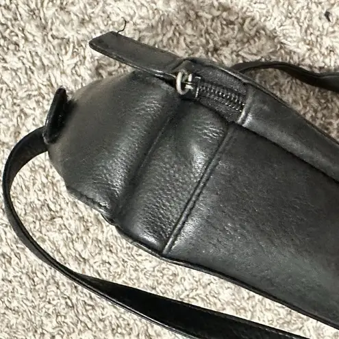 Vintage Tignanello black leather crossbody bag purse 9x7