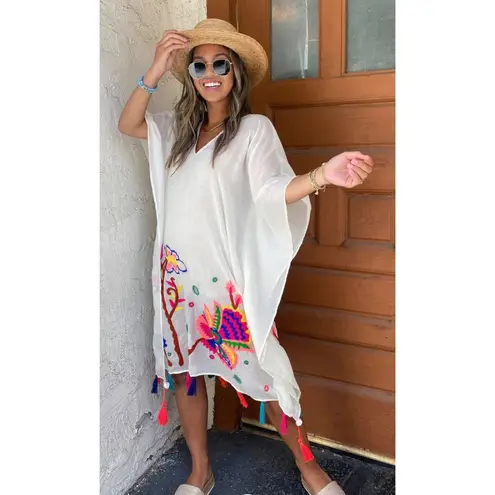 Lovestitch Granada Caftan Women's One Size White Floral Embroidered 100% Cotton