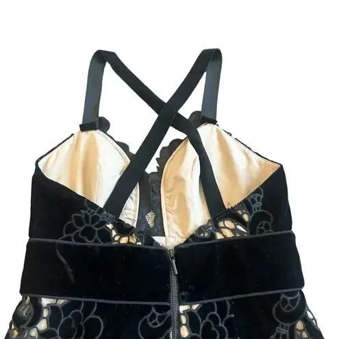 Saylor Black Velvet Cutout Dress Deep V-Neck Cocktail Date Flattering Size Small