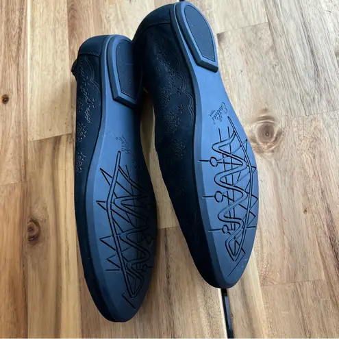 Earthies Comfort Flats Black Laser Cut Floral Scalloped Size 10