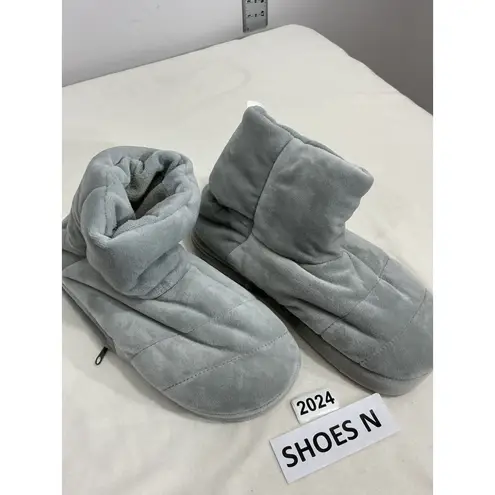 Womans Vibrating Shoe Slipper Massages And Vibrates Large Gray Size 11