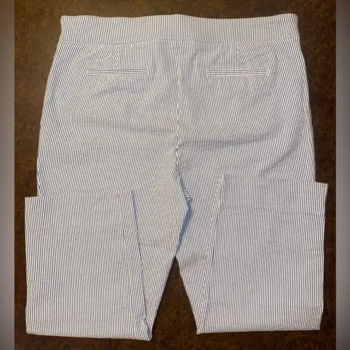 Hilary Radley light blue & white striped cropped pant - size XL