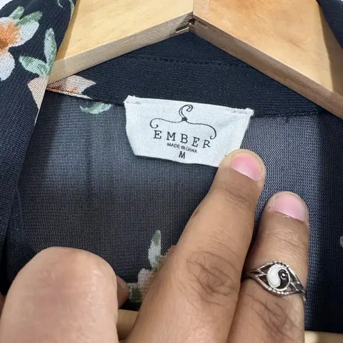 Ember Floral Ruffle Top Long Sleeve Buttoned Women's Medium V