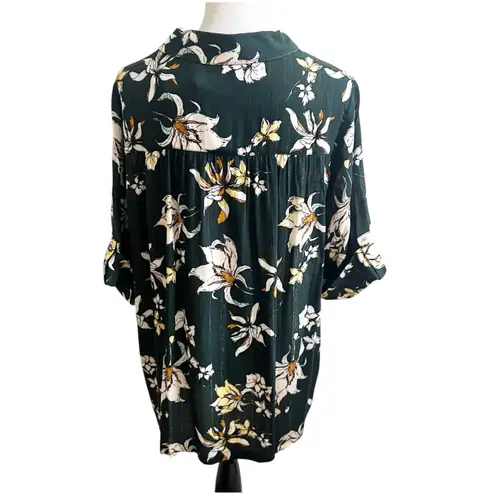 Knot Sisters Orchid Floral Button Front Shirt Short Sleeve Green Size Medium NWT - Image 2