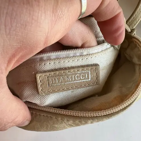 Diamicci Vintage 90s Cream Leather Woven Tassel Pull Crossbody Small. Square Bag