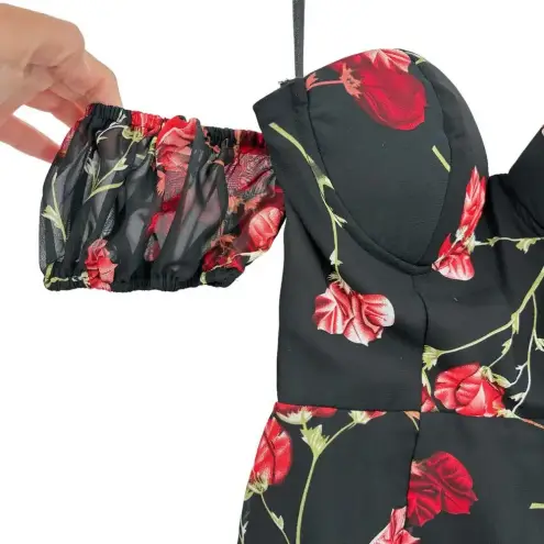White Fox Boutique  Monte Carlo Mini Dress Black Red Floral Size XS‎