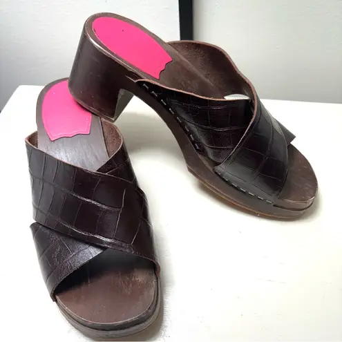 Swedish HasBeens Anette High Dark Brown Croc Slip In. Size 39/9US.
