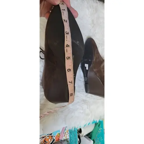 Isaac Mizrahi Live Andrea Size 8 Brown Leather Suede 3" Wedge Ankle Booties