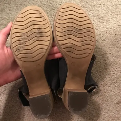 Sophia Milano Chunky Heels Size 8.5