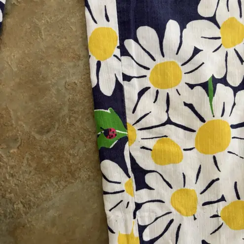 Lilly Pulitzer  Pants Womens Size 2 Resort Style Ladybugs White Daisies Preppy