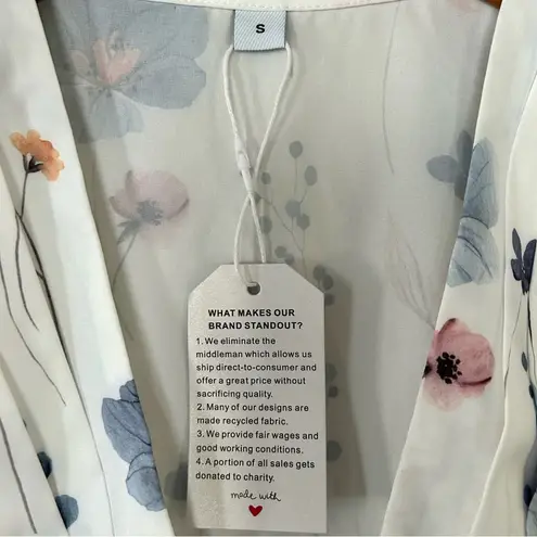 π¦ NWT Made with Love White Floral Sleeveless Blouse Small