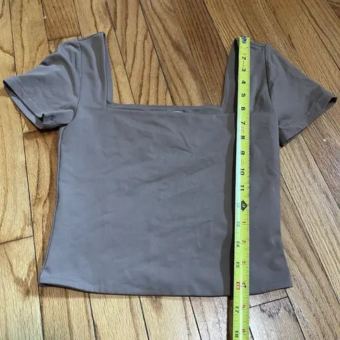 Babaton Aritzia Contour Square neck Short Sleeve Second Skin Cropped Top Brown