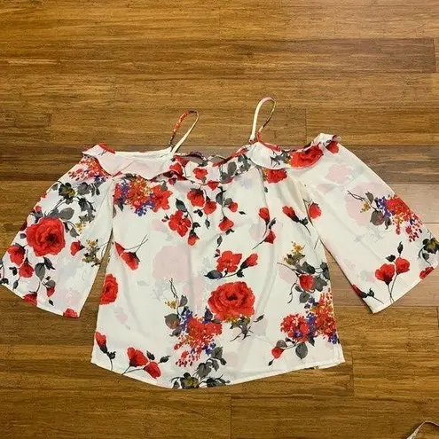 Skies Are Blue Top Womens Medium White Floral Cold Shoulder Ruffle Detail Blouse