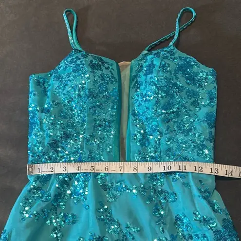 Women’s Blue Mermaid Fit Prom Party Dress Sparkly Sequins Leg Slit Size 2 NEW