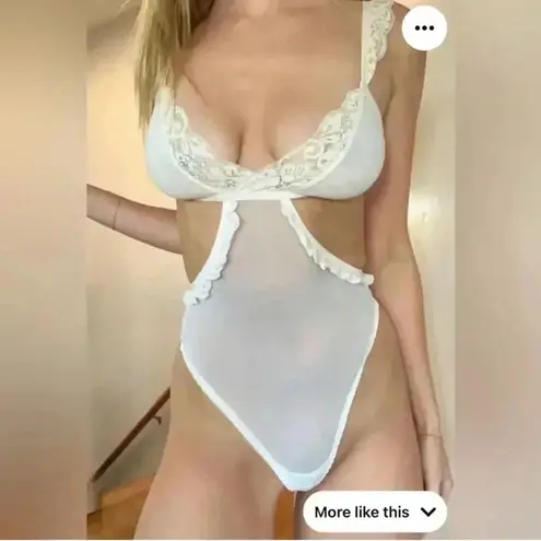 We Are HAH Key To Ur Heart Bodysuit in La Crème Size Large NWT White