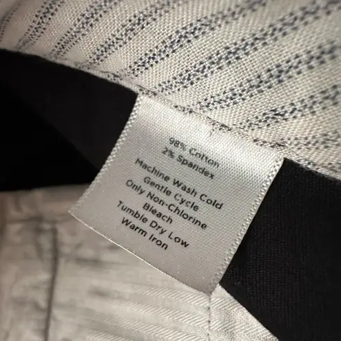 Talbots  Womens Signature Black Size 6 Dress Pants Cropped