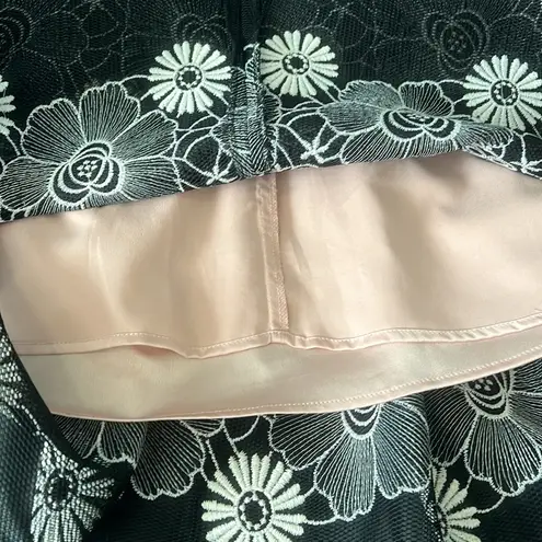 Badgley Mischka Belle Madylan Floral Cocktail Dress Size 2