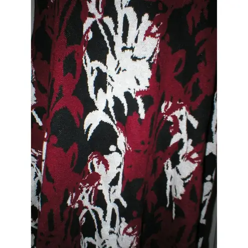 New Womens NWT Taylor Dress 2X Plus Sweater Black White Dark Red Soft Flowers