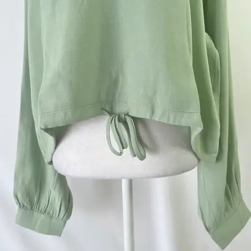 Lumière New V-Neck Hooded Top Drawstring Hem Woven Hoodie Sage