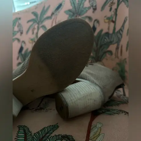 Dolce Vita Neutral Lace Up Open Peep Toe Trendy Ankle Booties Bohemian Heels 9M Tan Size 9