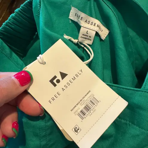 NWT Free Assembly Square Neck Belted Romper Green Large