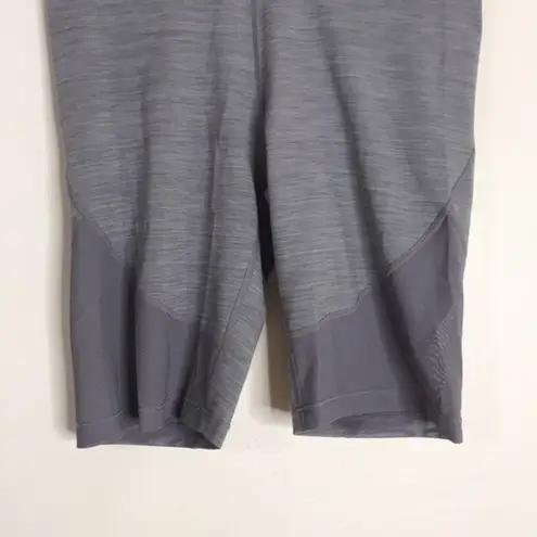 Nike  pro ladies tight fit athletic 8” legging shorts size large