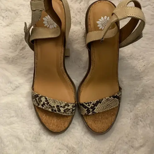 Yellow Box New Caikos Heel Sandals