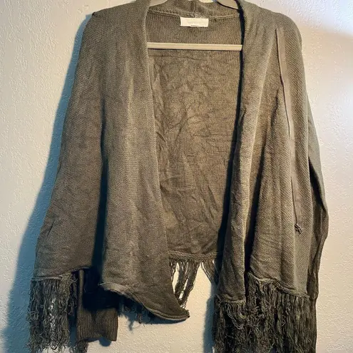 onetheland Gray Fringe Poncho Shrug with Open Front SZ L Cardigan Over The Shoulder Western